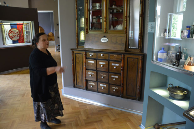 Права медицина, а не бајање и пијавице: Кедровић лечио и просвећивао Чарапане